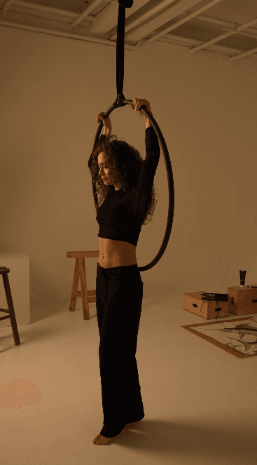 Aerial Hoop Artist Luna