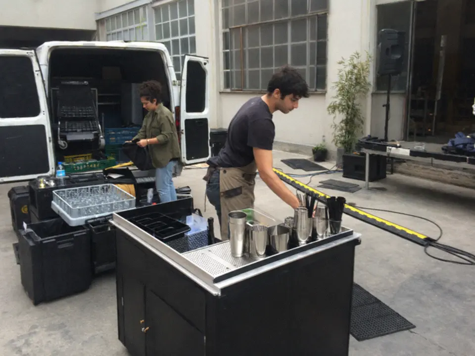 Mixora Mobil Bar – Kokteyl ve Miksoloji Servisi