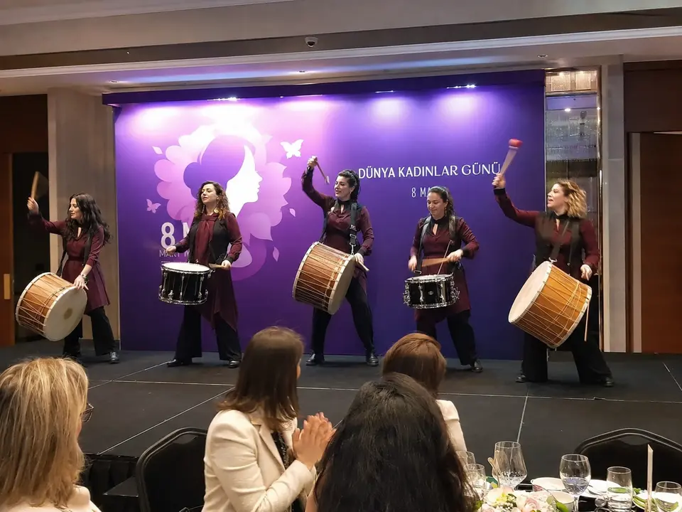 Nar Kadın Davul Ekibi