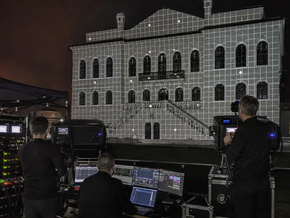 Projeksiyon Mapping ve Görsel Gösteri Tasarımı