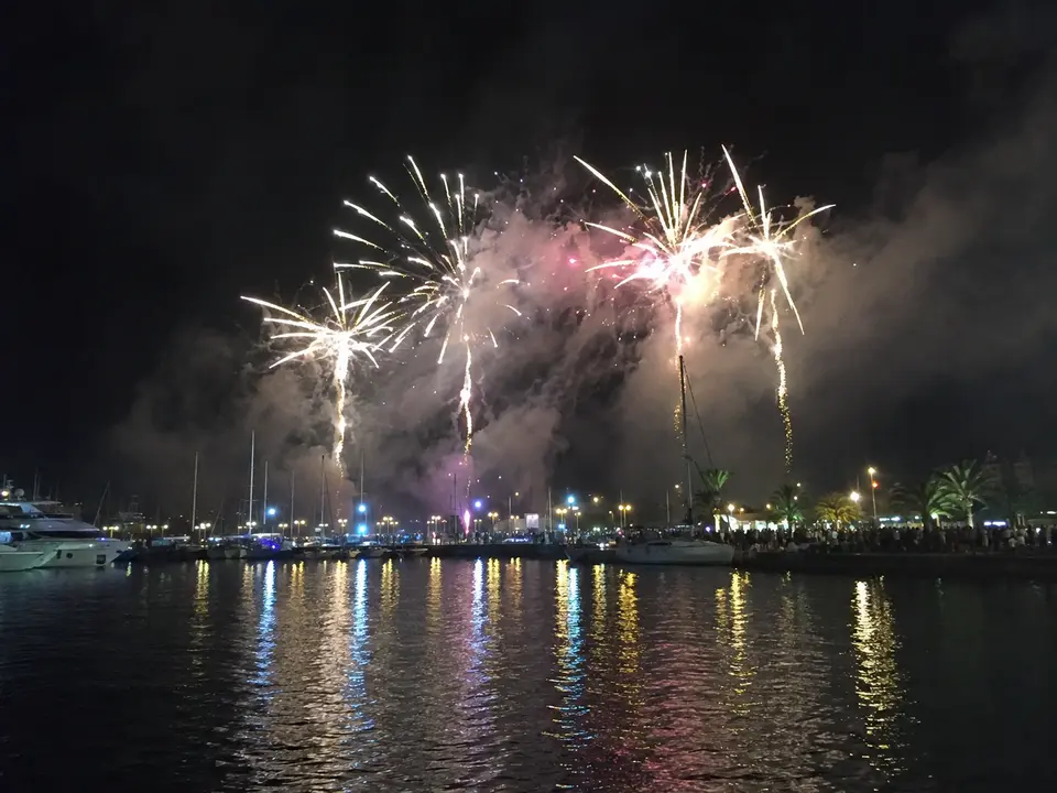 Gece İzi – Antalya Havai Fişek ve Sahne Efekti Hizmetleri