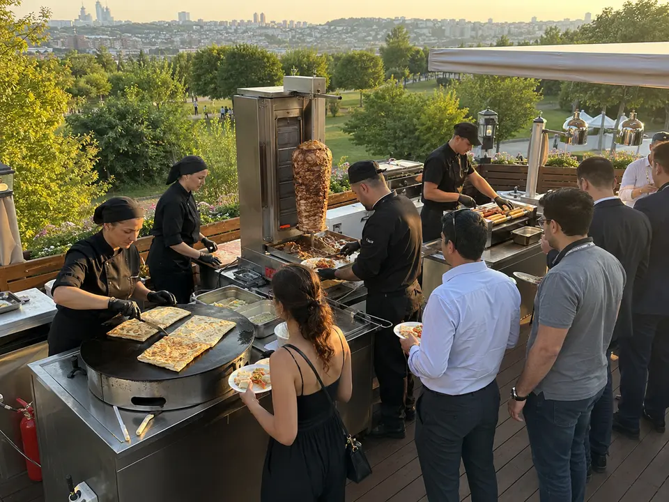İzmir Yerinde Pişirim, Açık Büfe ve Kurumsal Etkinlik Catering Hizmetleri