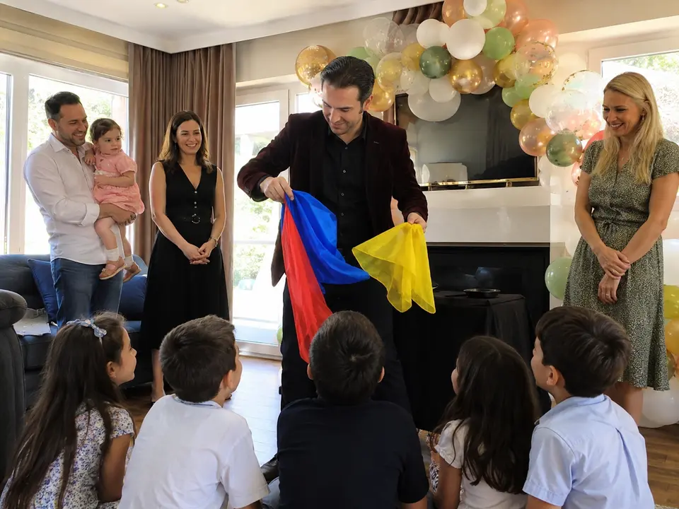 İzmir Sihirbaz Kiralama ve İnteraktif İllüzyon Gösterisi