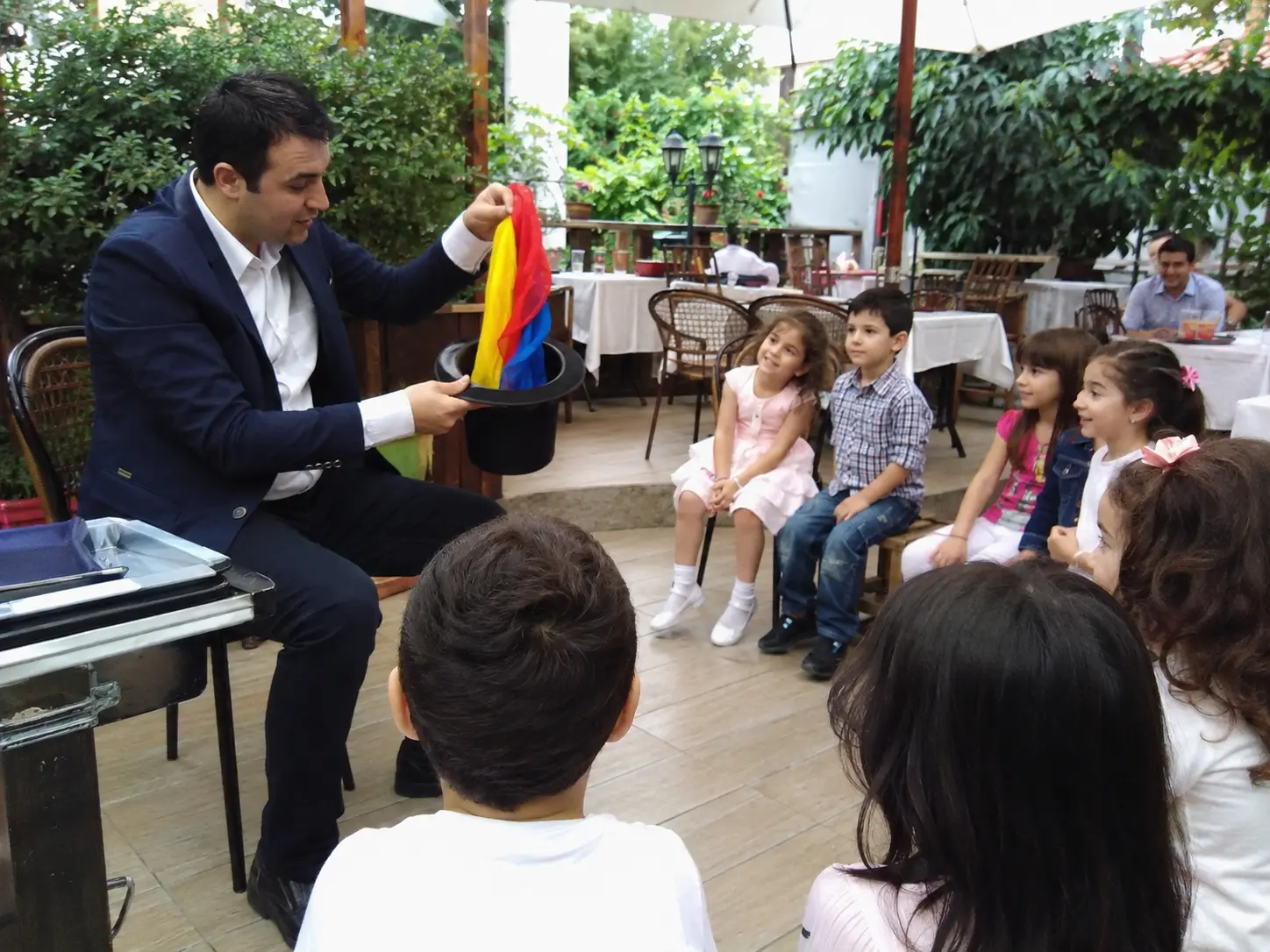 Sihirbaz Burak Yalçın ve Ekibi