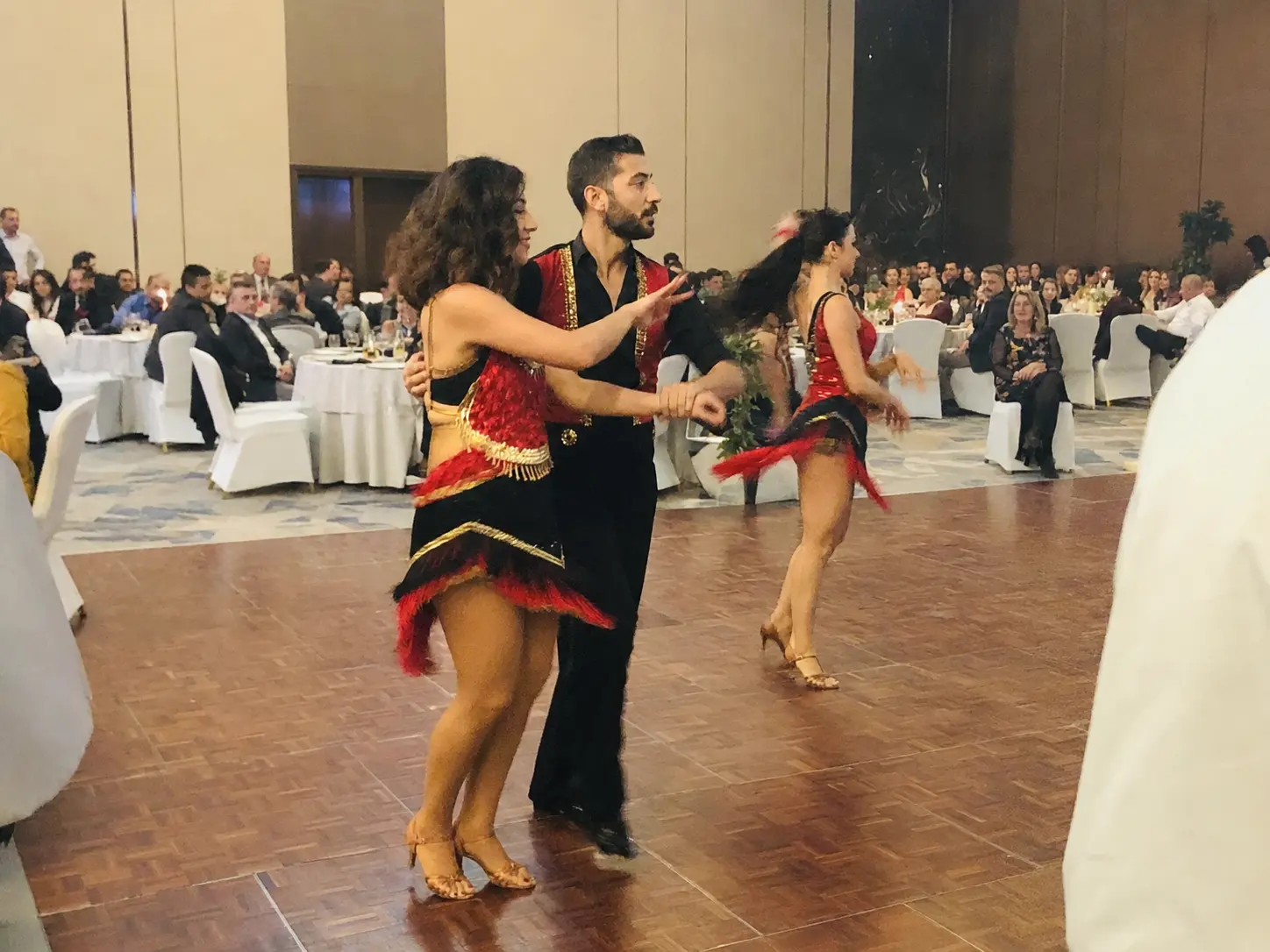 Ritmo Luna Latin Dans Ekibi