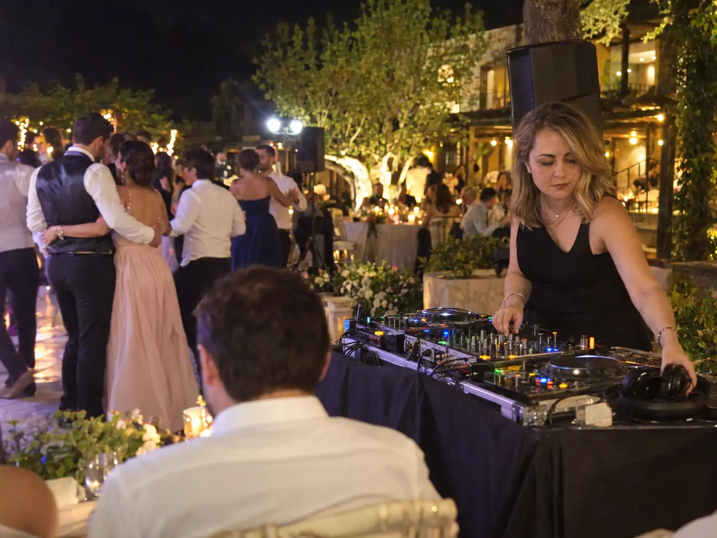 DJ Lara Keskin